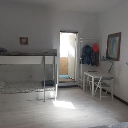 Pensión Sunset House *